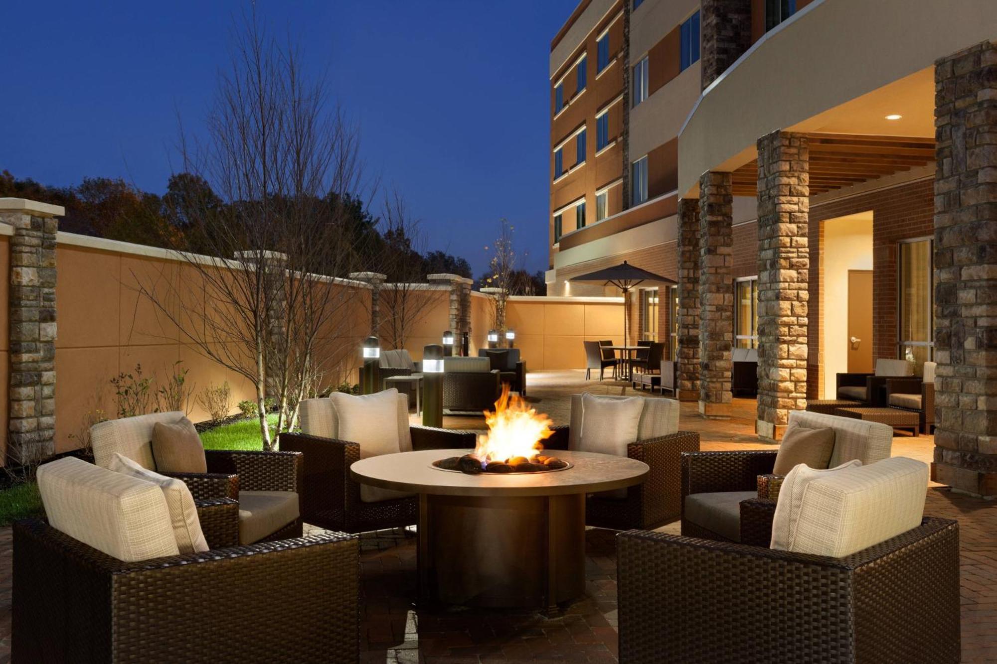 Hotel Courtyard By Marriott Boston Dedham/Westwood Esterno foto